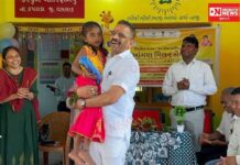 કપરાડાના કરજુન મંદિર ફળિયા આંગણવાડી કેન્દ્ર ખાતે ધારાસભ્ય જીતુભાઈ ચૌધરીની ઉપસ્થિતિ ‘આંગણ મિલન સેવા’ કાર્યક્રમ