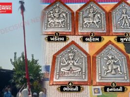 આદિવાસી નવરાત્રીમાં ગરબાથી અલગ પિતૃપૂજા અને ‘દેવકાઠી’ની કુકણા અને વારલી સમાજની વિલુપ્ત થતી અનોખી પરંપરા